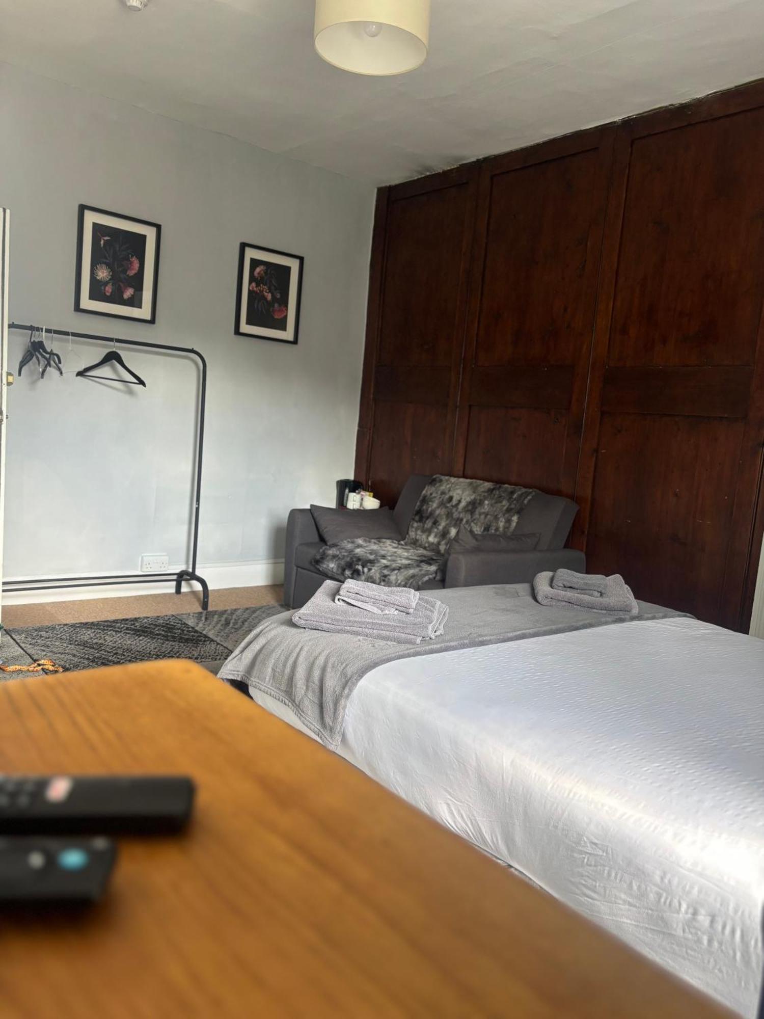 Three Tuns Ashwell Bed & Breakfast Екстериор снимка