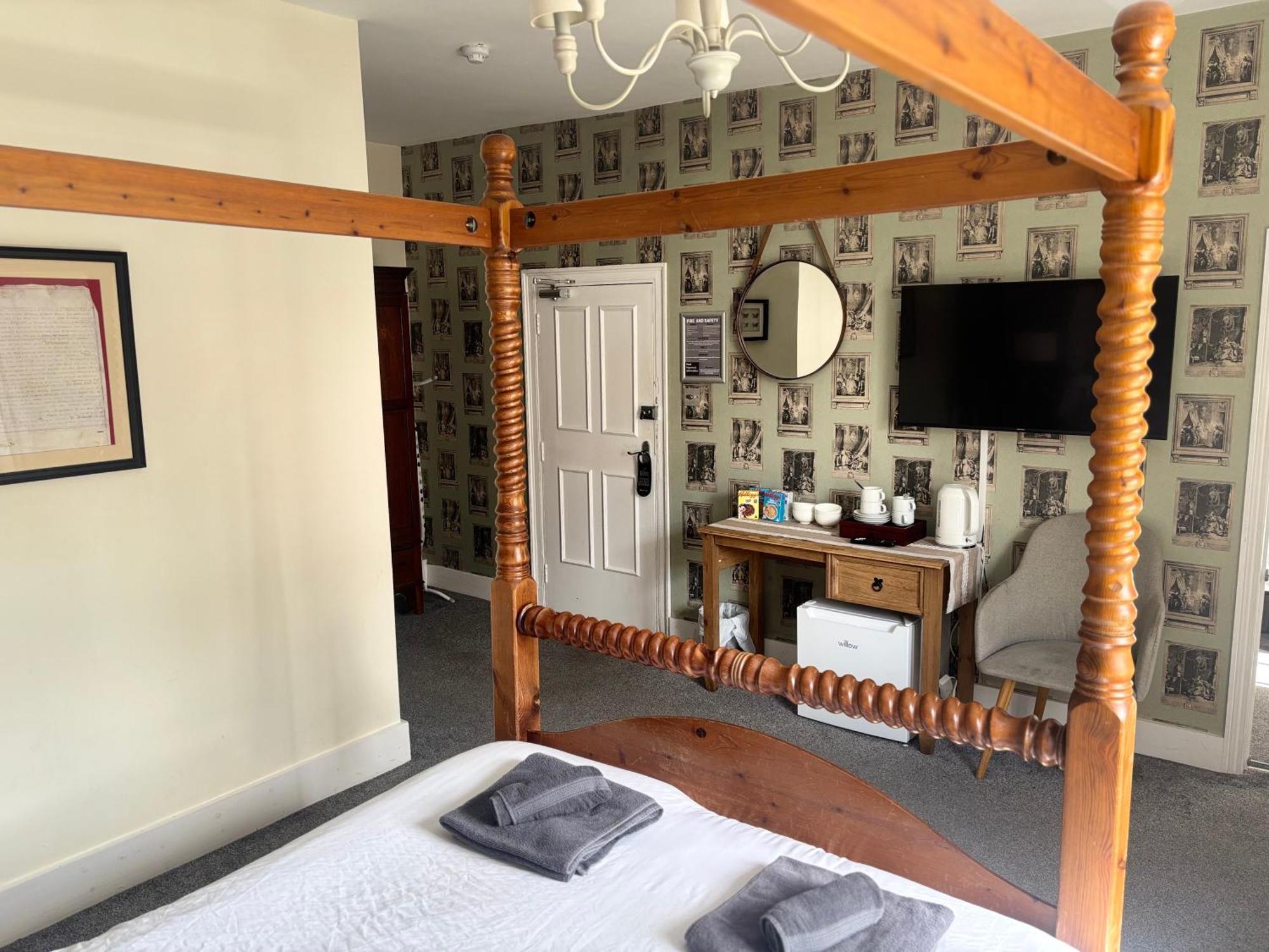 Three Tuns Ashwell Bed & Breakfast Екстериор снимка