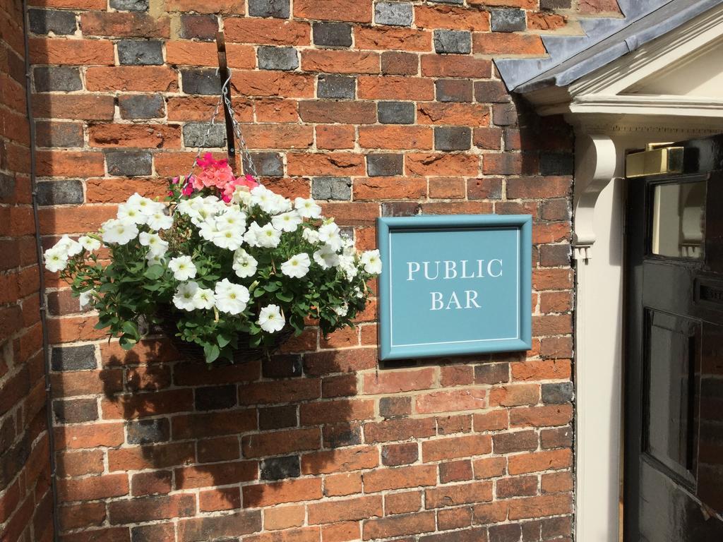Three Tuns Ashwell Bed & Breakfast Екстериор снимка